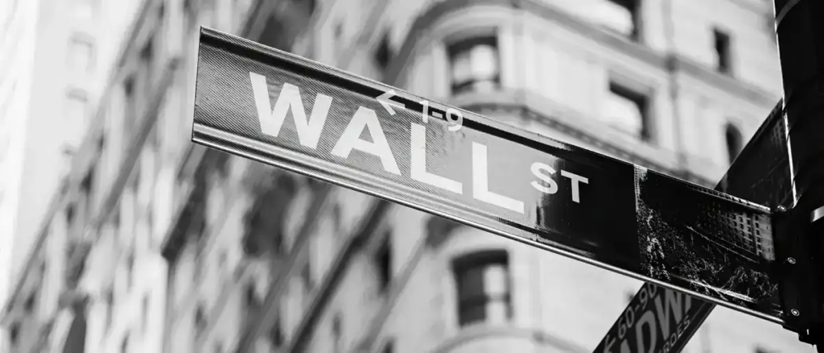 What a Broker Negligence Lawyer Does for Investors